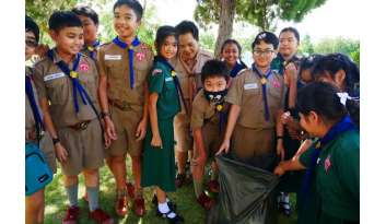 ลูกเสือเนตรนารีบำเพ็ญประโยชน์-โรงเรียนดรุณากาญจนบุรี