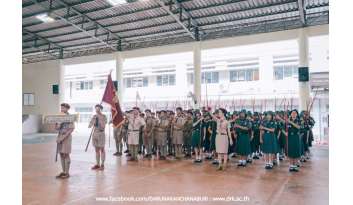 กิจกรรมเดินสวนสนามของลูกเสือ-เนตรนารี-โรงเรียนดรุณากาญจนบุรี