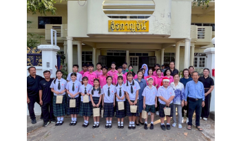 นักเรียนจิตอาสาส่งความสุขเนื่องในเทศกาลคริสต์มาส นักเรียนจิตอาสาส่งความสุขเนื่องในเทศกาลคริสต์มาส